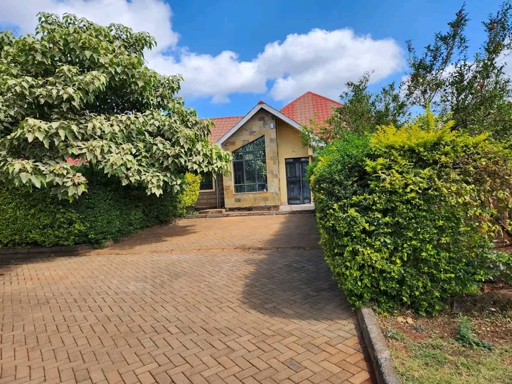 4 bedroom for sale, Kenyatta road