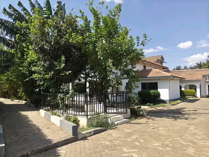 4 bedroom to let,Thome estate